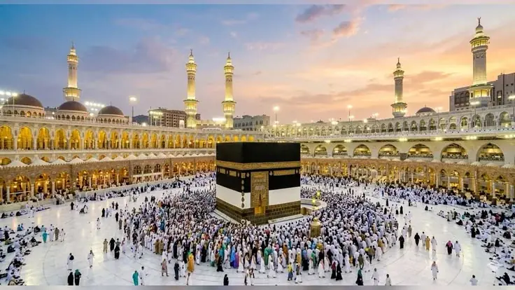 Pilgrims performing Tawaf around the Kaaba at Masjid al-Haram in Makkah