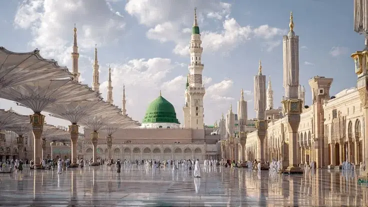 Al-Masjid an-Nabawi, Green Dome and courtyard umbrellas in Madinah