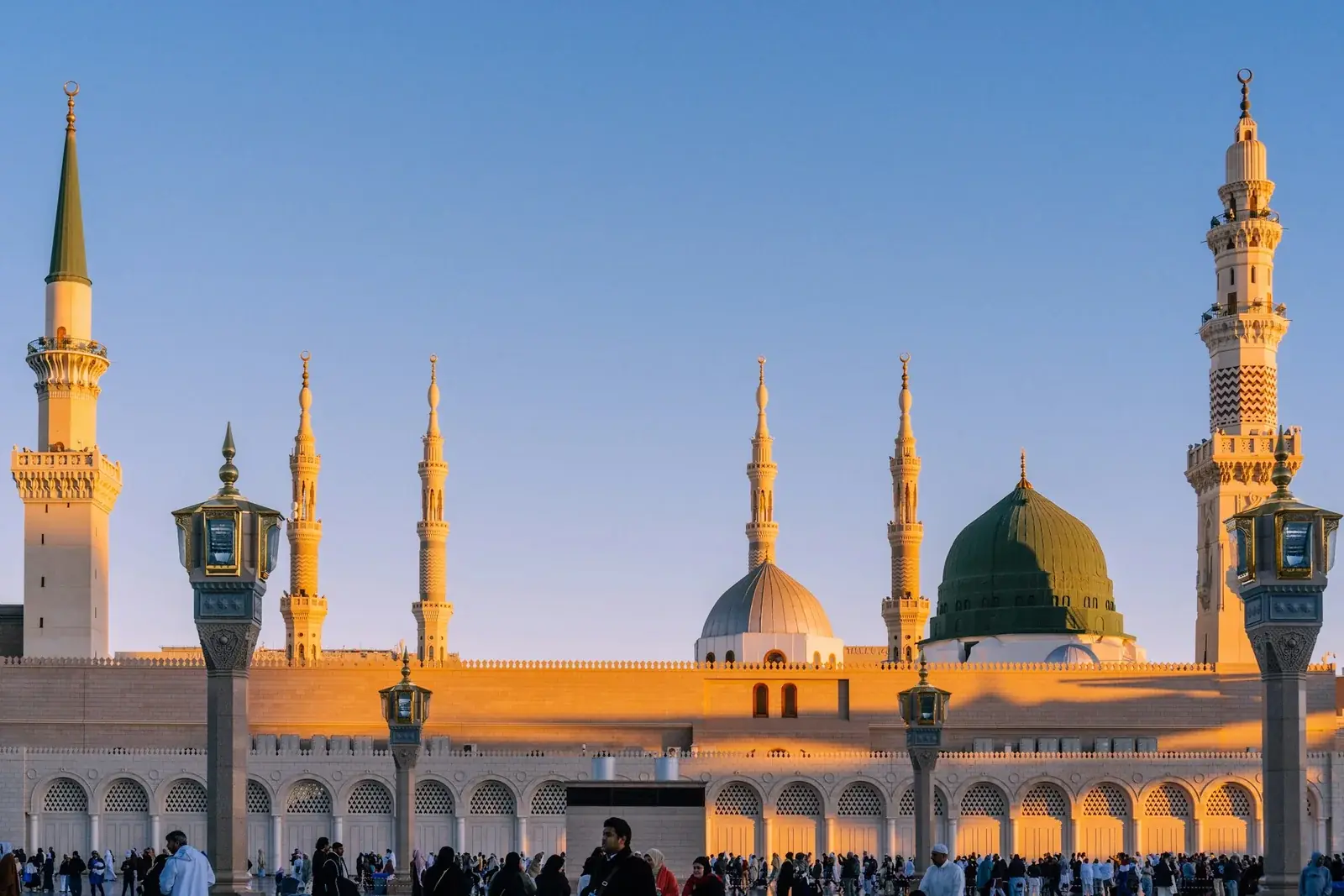 Al-Masjid an-Nabawi and the Green Dome during sunset in Madinah